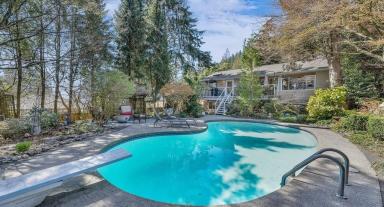 4422 Mountain Highway, Lynn Valley, North Vancouver 