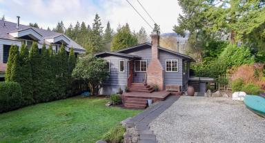 4584 Cliffmont Road, Deep Cove, North Vancouver 